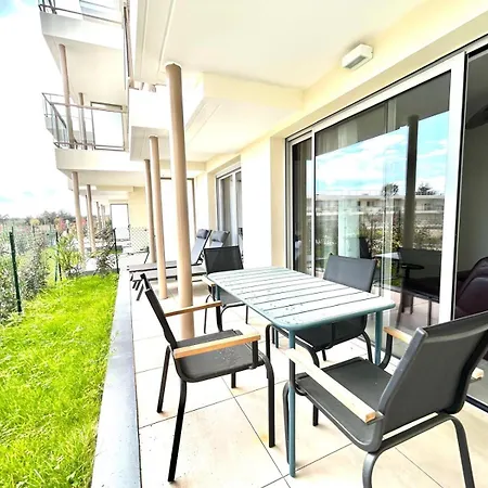 Apartment 2 *